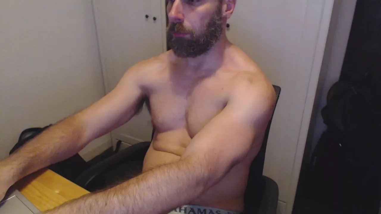 Offline PigPervert on Cam4