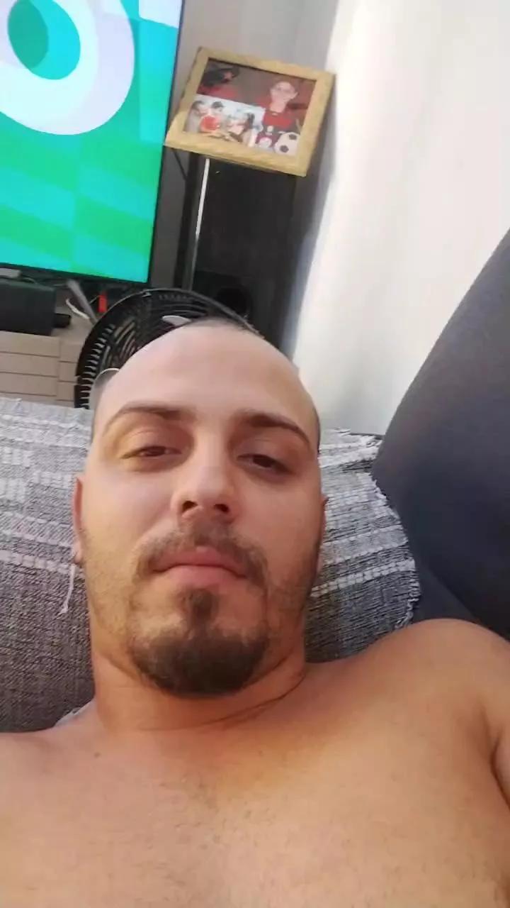 Pirocadiira on Cam4 