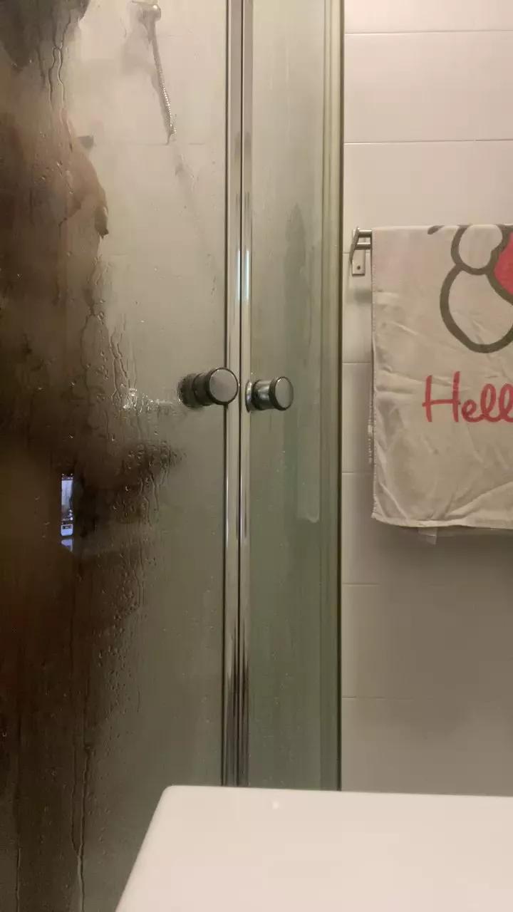 Pretuga on Cam4 
