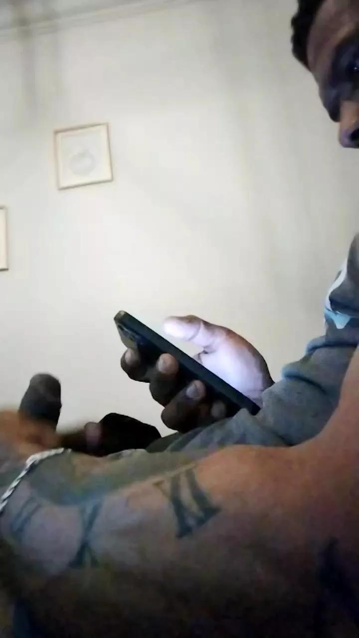 Pretuga on Cam4 