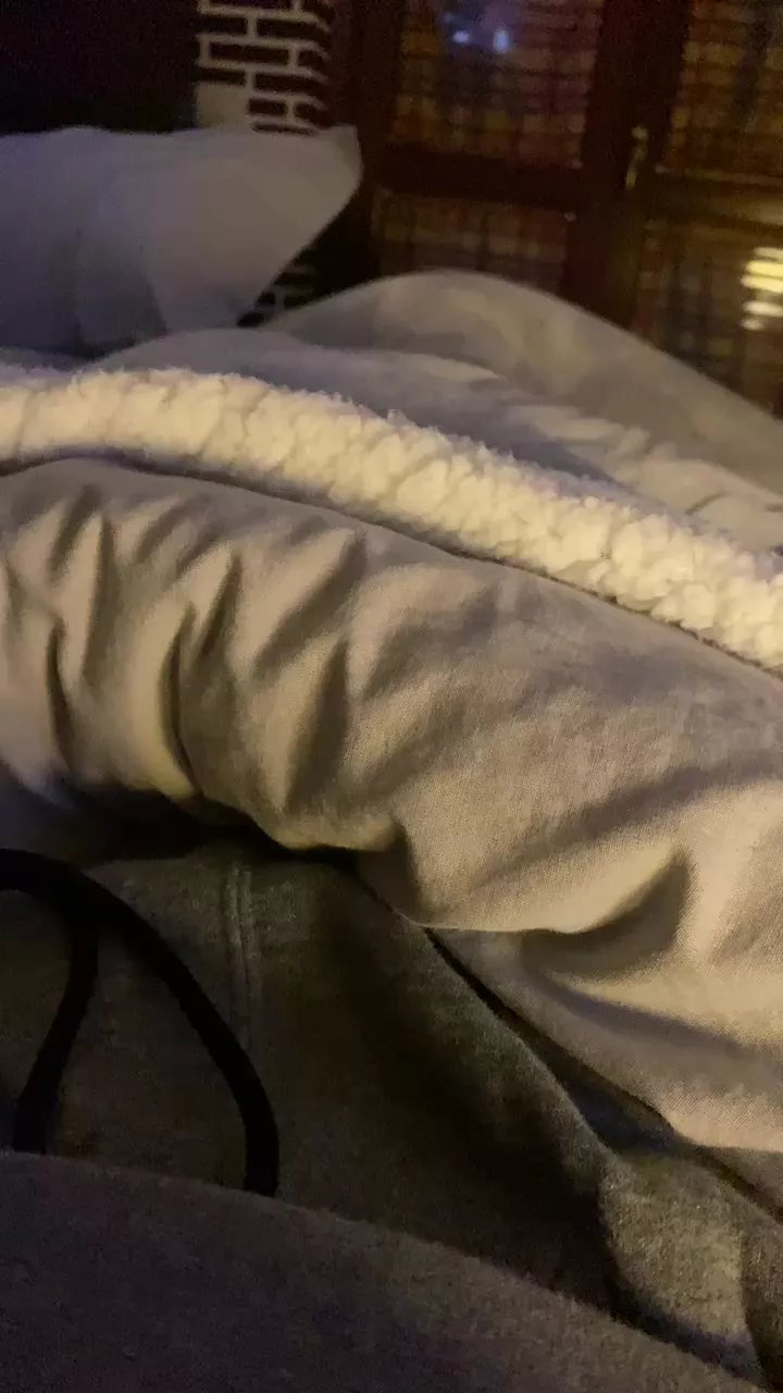 Offline Pulvi on Cam4