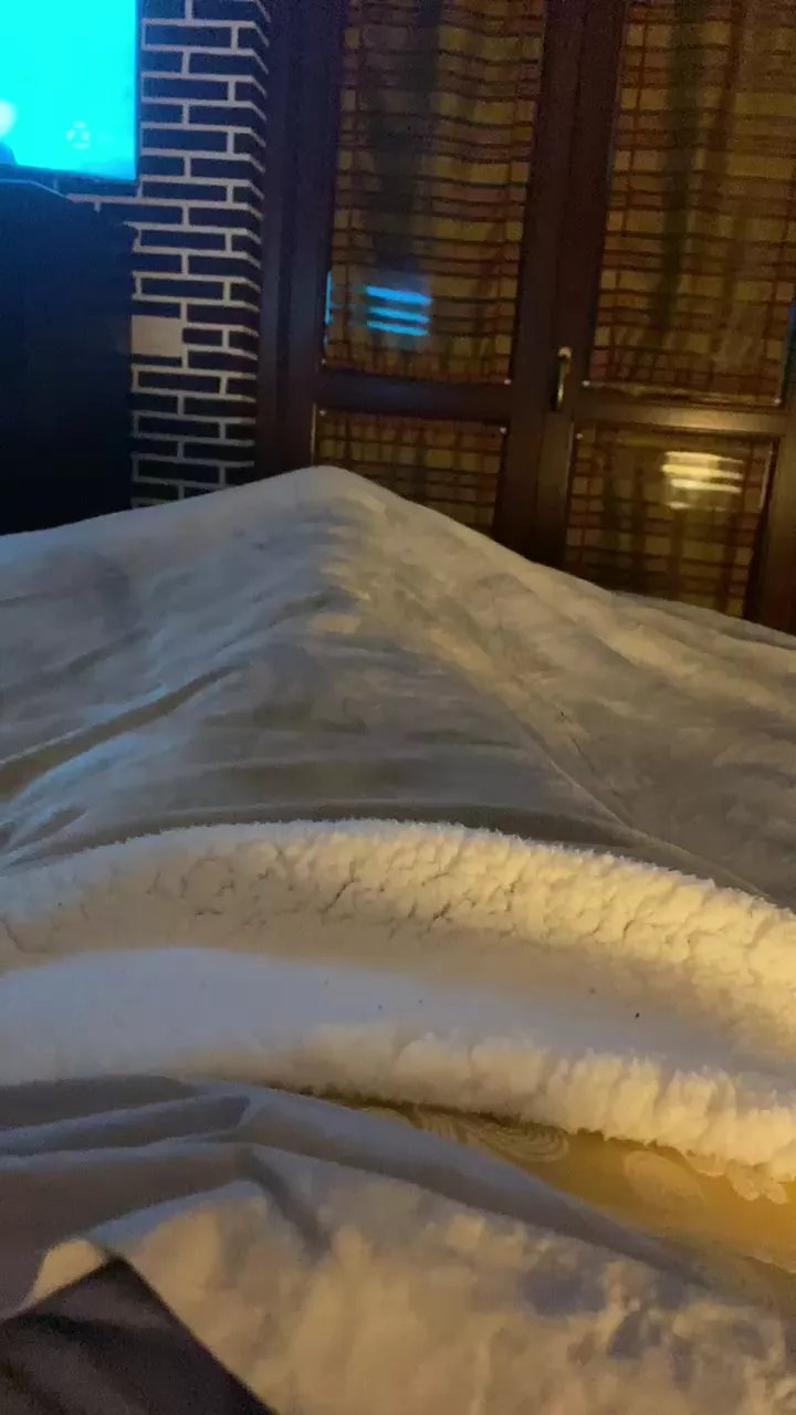 Offline Pulvi on Cam4