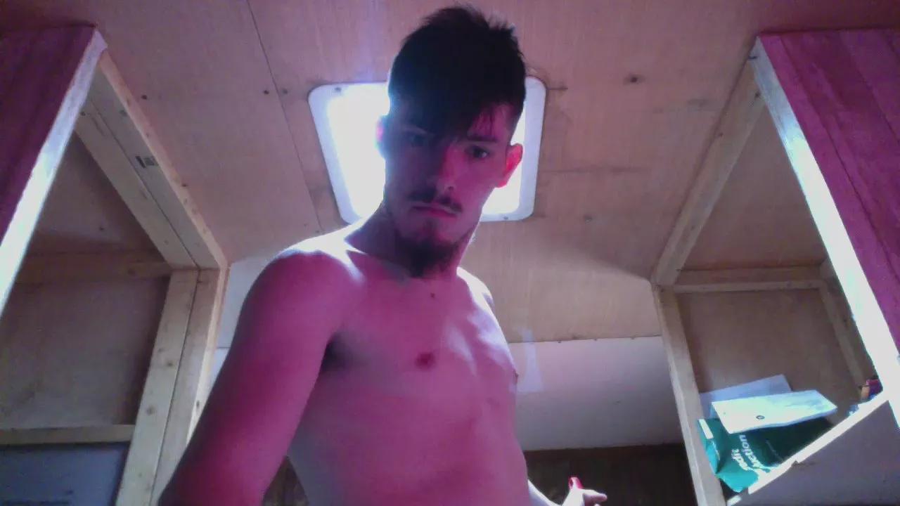 R6verxxx on Cam4 