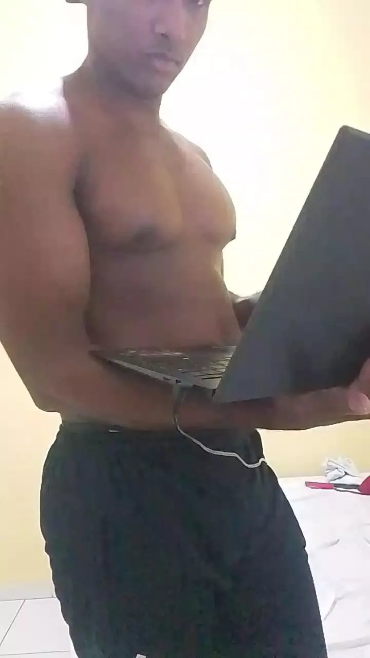 Offline Rafachel on Cam4