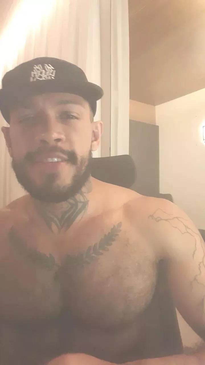 Raik_23 on Cam4 