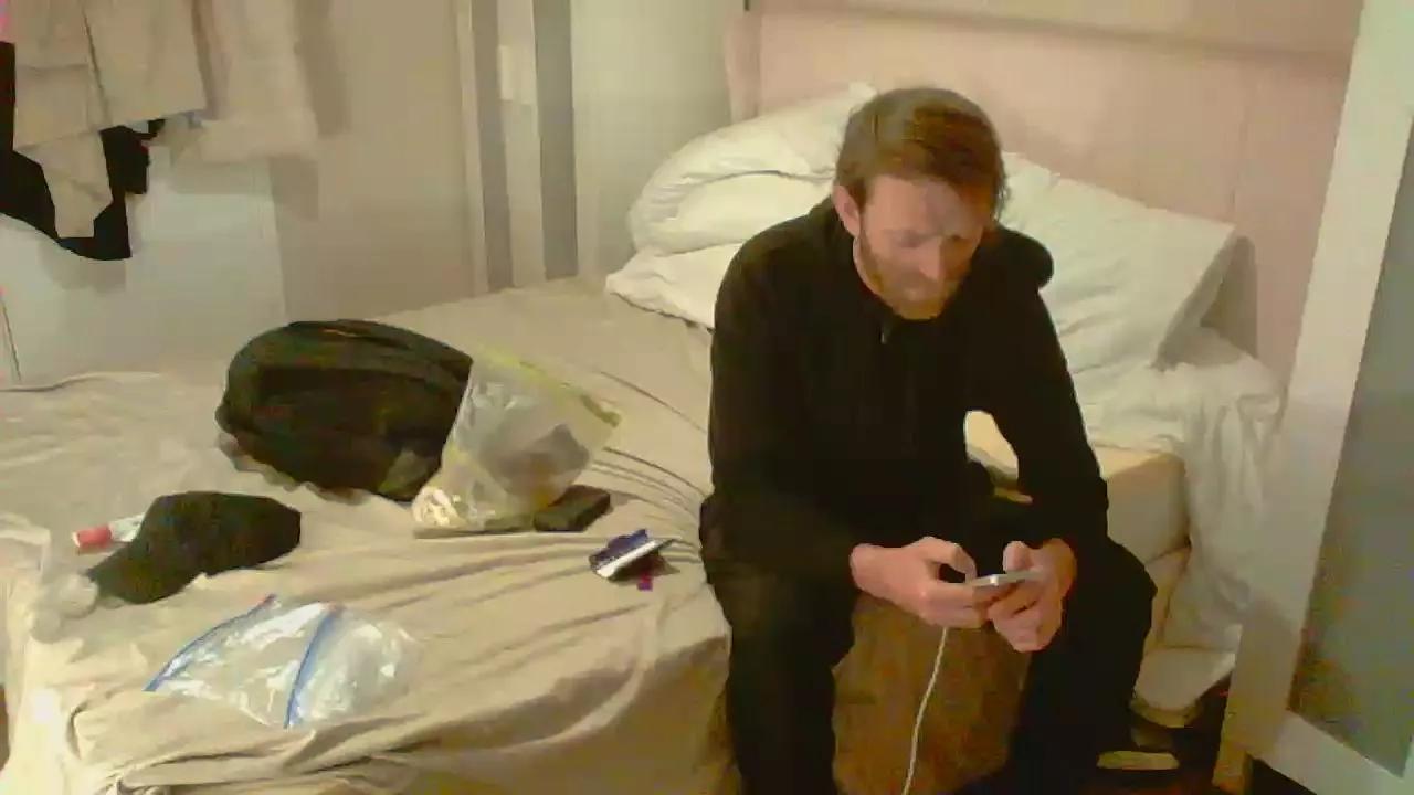 randomboy4 on Cam4 