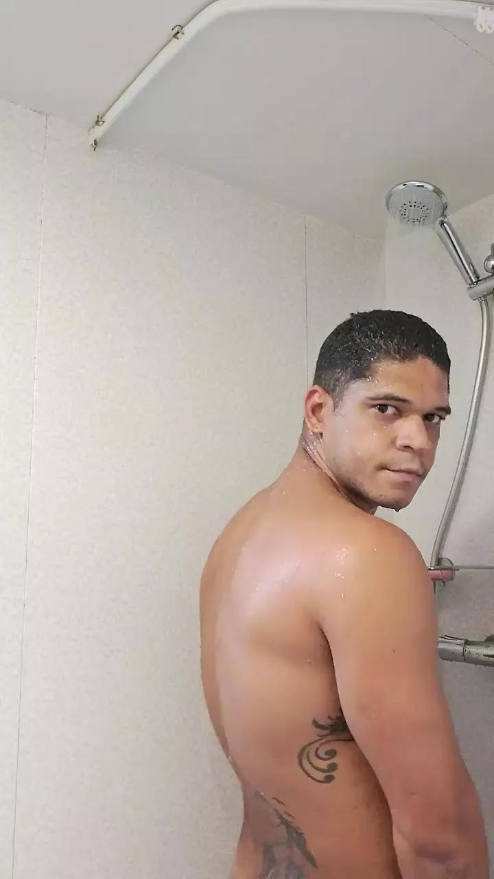 RealCria on Cam4 