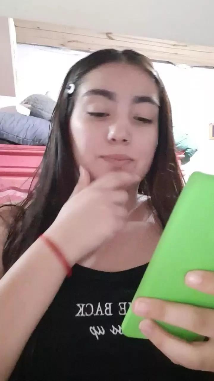Reinita27 on Cam4 
