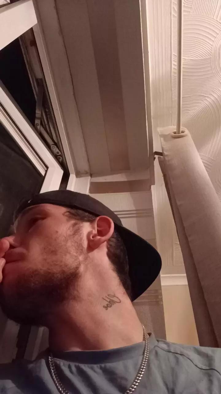 richieebisback1 on Cam4 