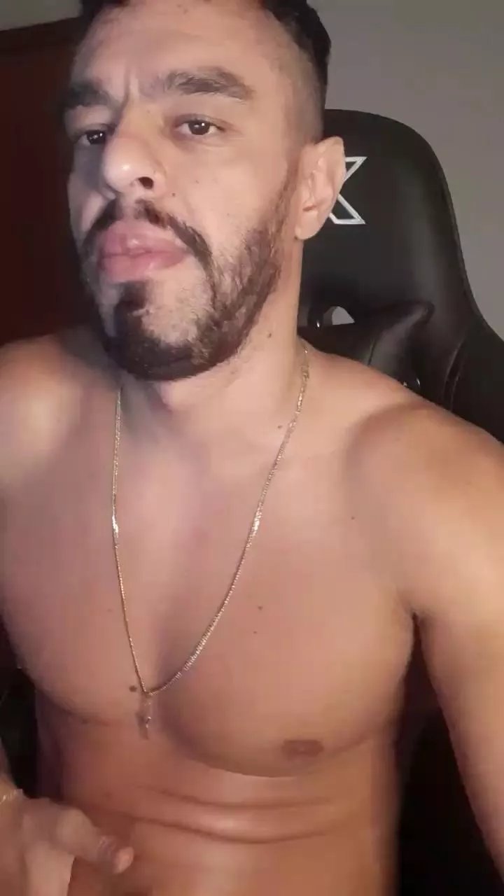 Offline Rickferrari2023 on Cam4