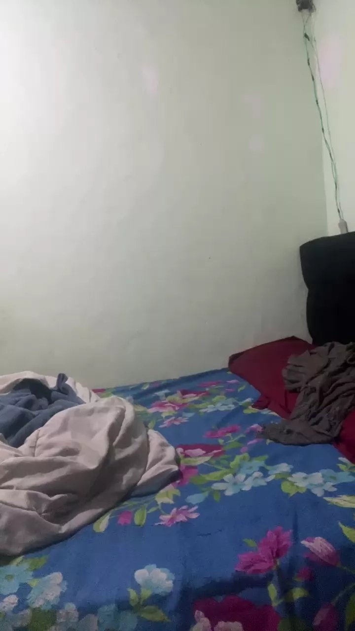 Offline Romenia on Cam4