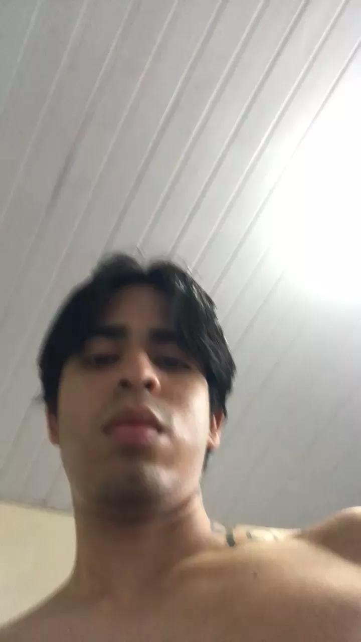 RyanPkgrande on Cam4 