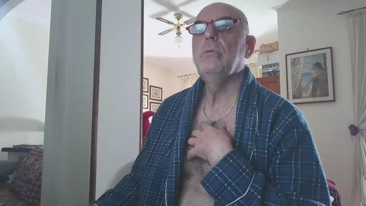 sante87 on Cam4 