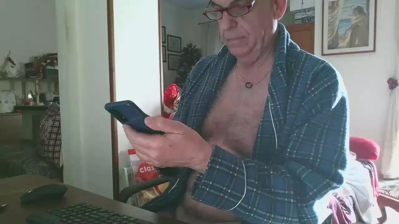 sante87 on Cam4 