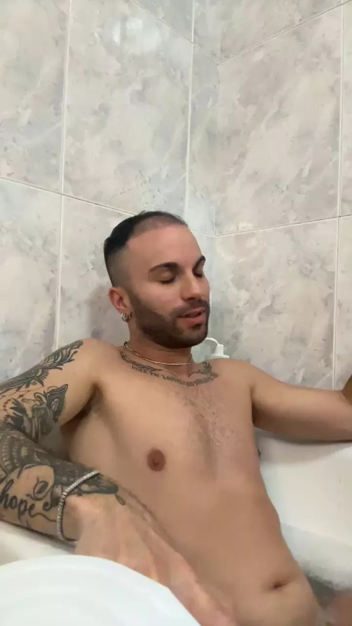 Offline Santos_94 on Cam4