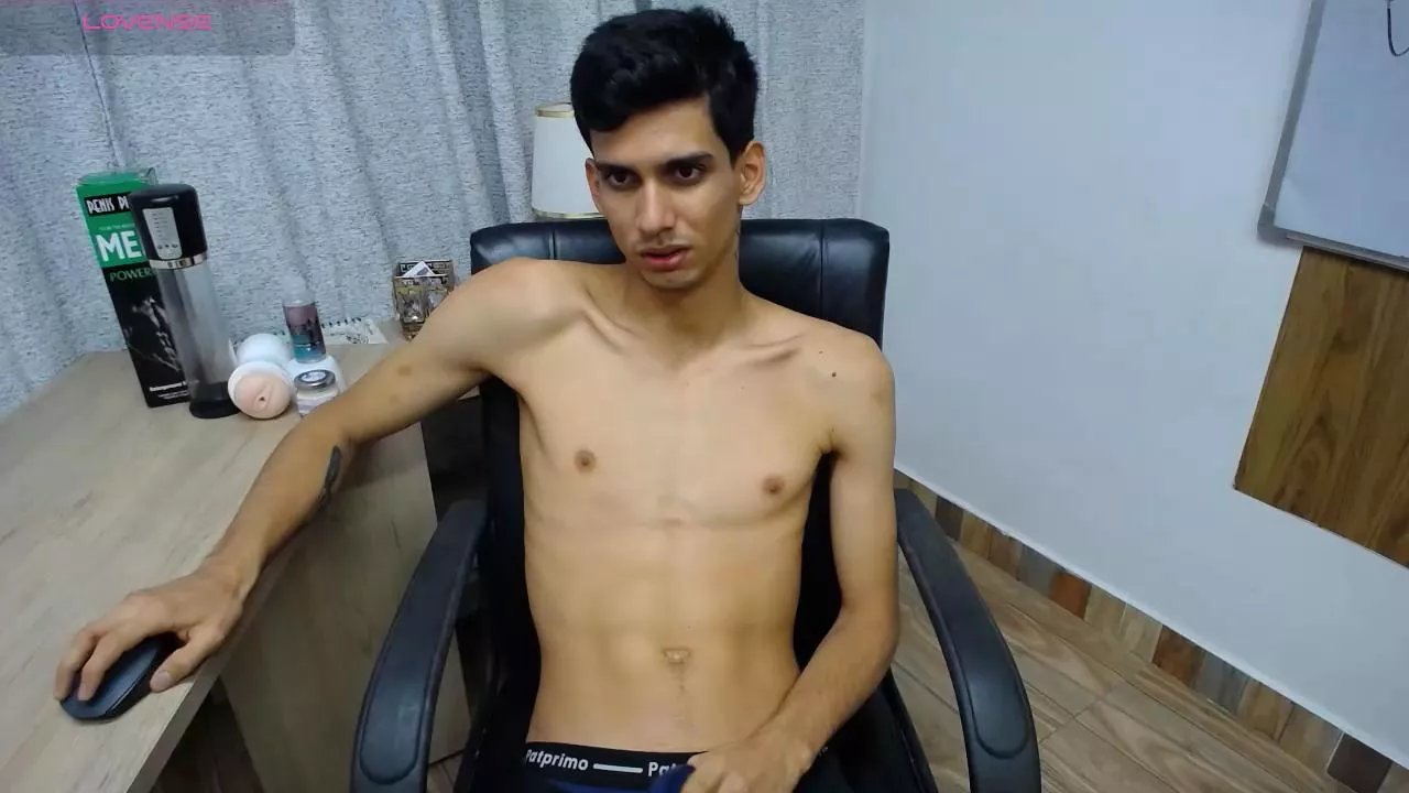 Offline Sebalexis7 on Cam4