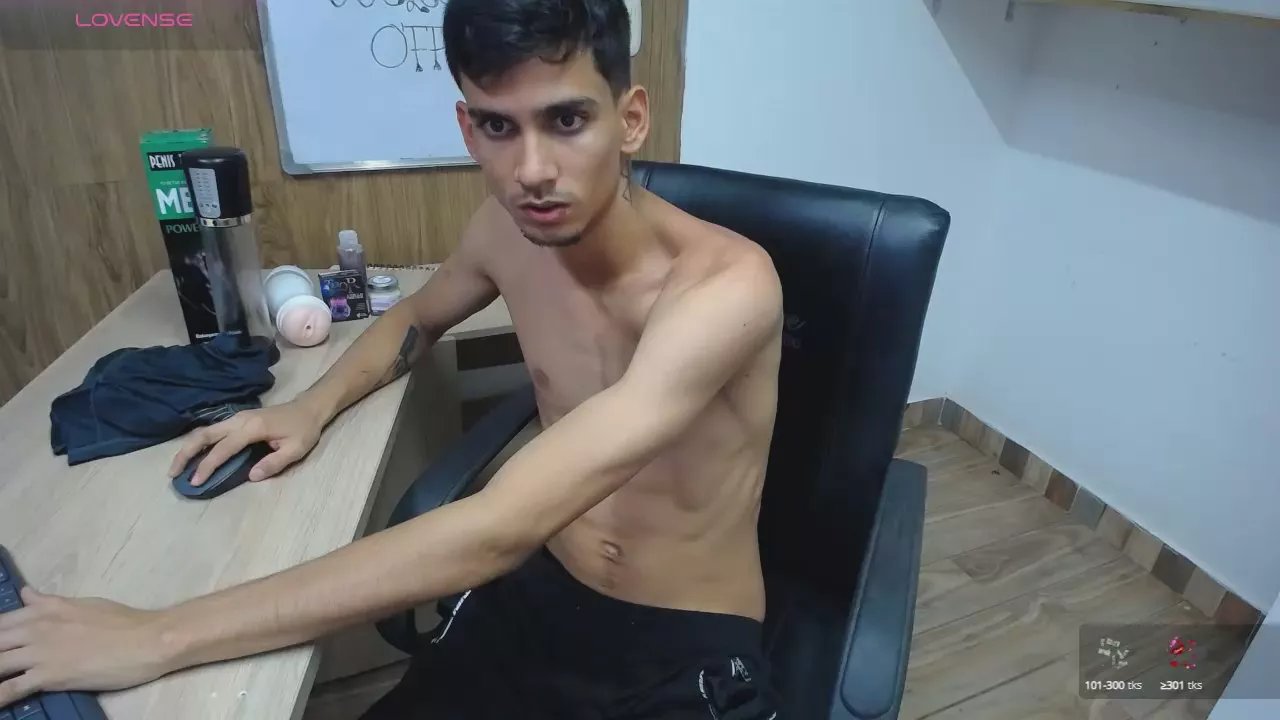 Offline Sebalexis7 on Cam4