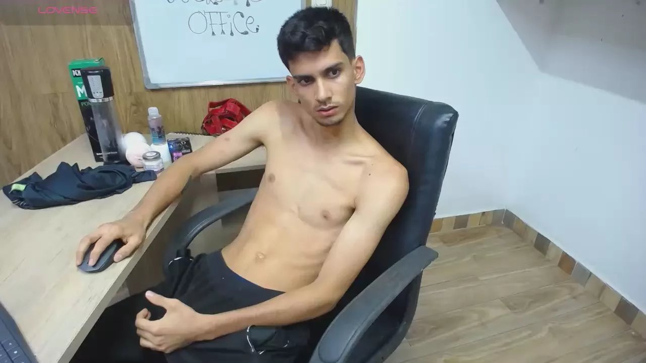 Offline Sebalexis7 on Cam4