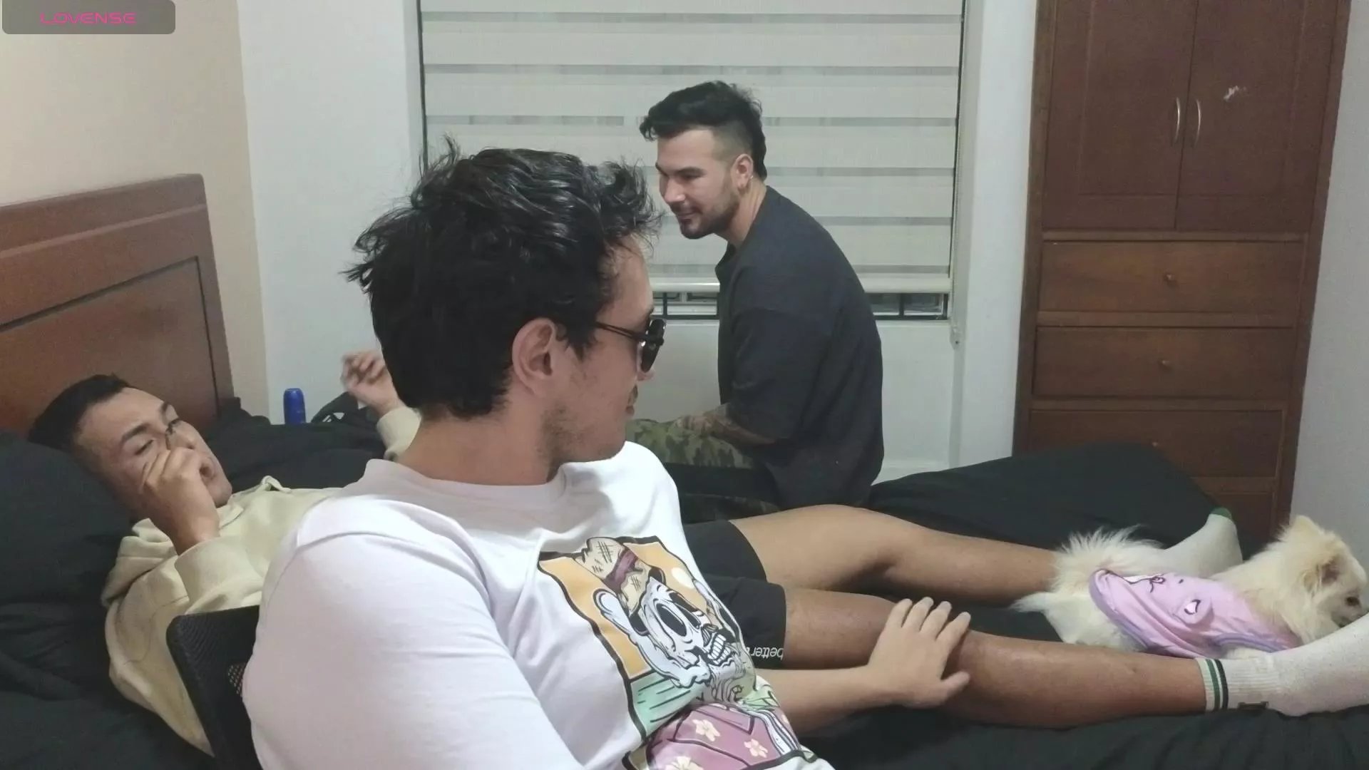 Offline Serguioguecha33 on Cam4