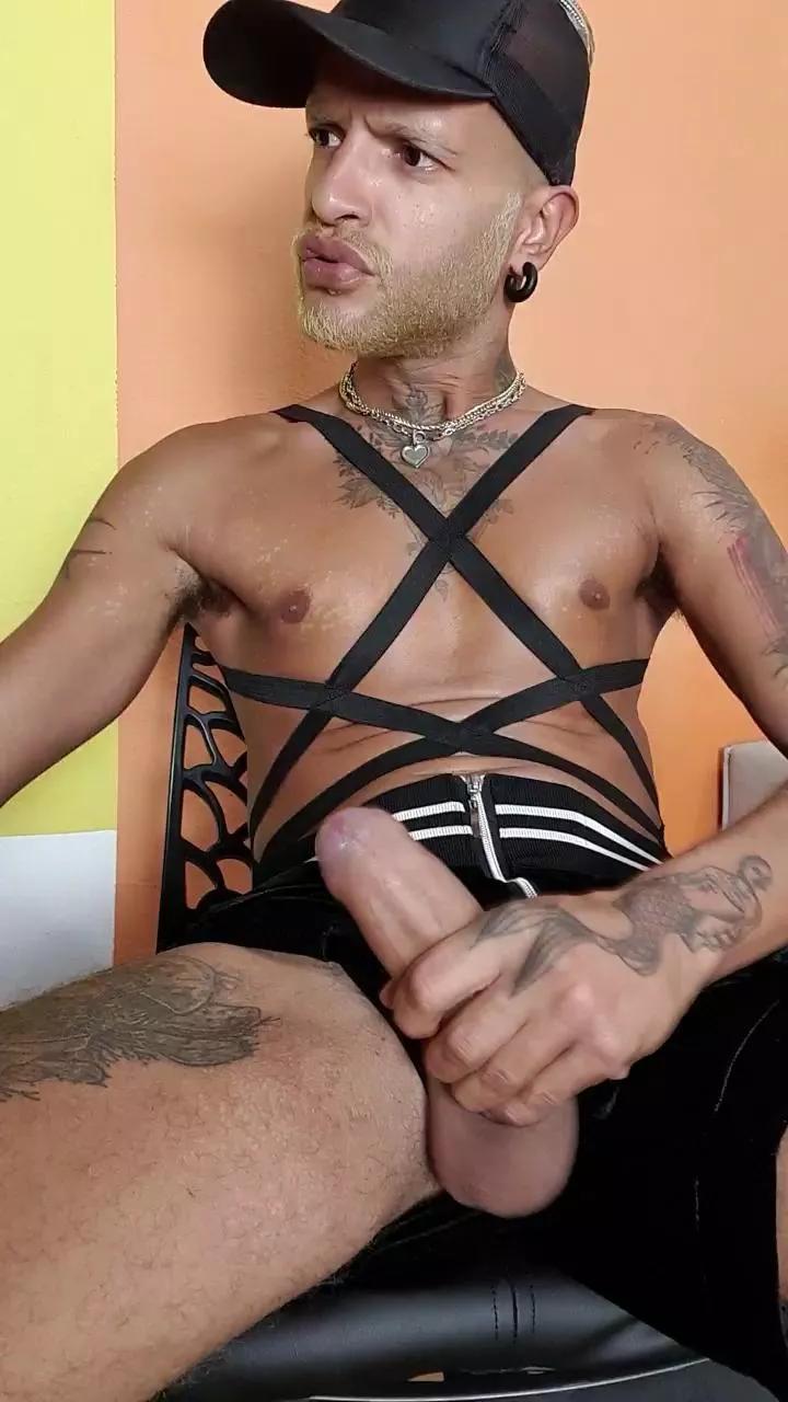 Sexy_Paquito on Cam4 