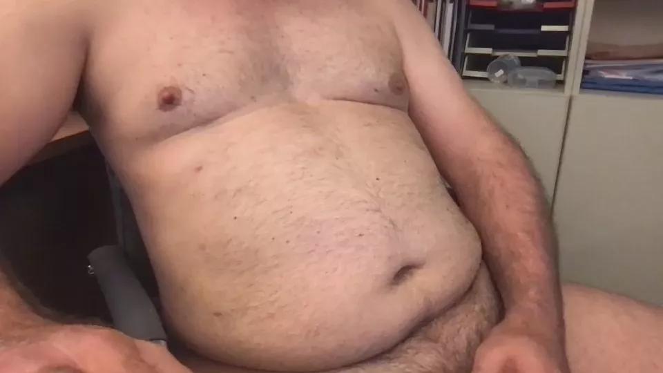 sexybigbear1 on Cam4 