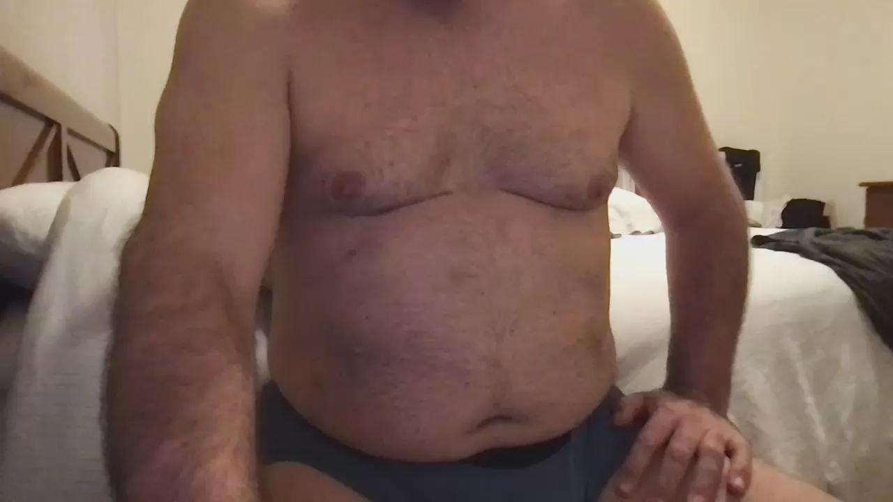 sexybigbear1 on Cam4 