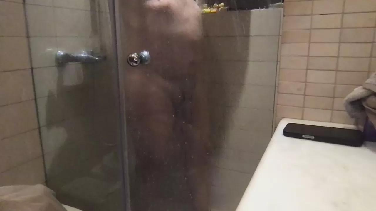 sexybigbear1 on Cam4 