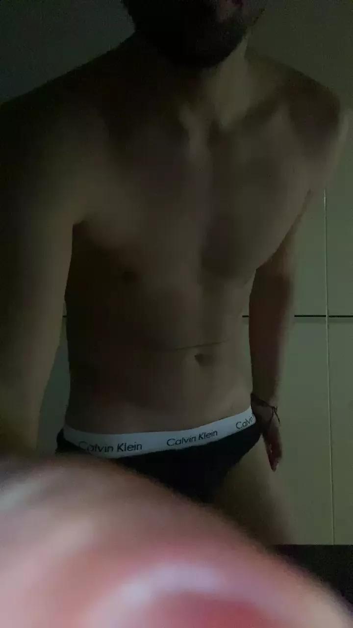 sexyfriskis on Cam4 
