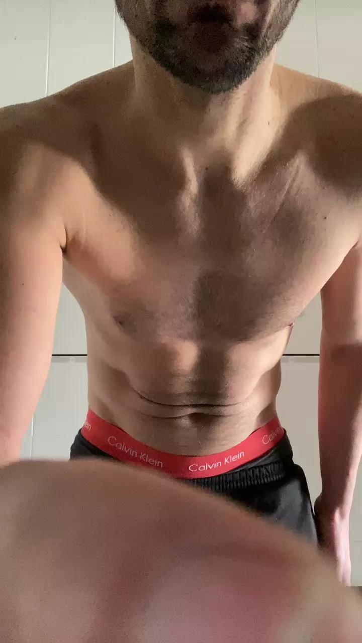 sexyfriskis on Cam4 