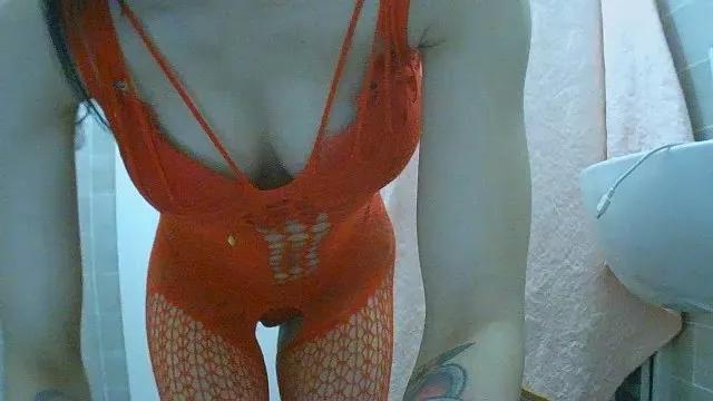 Sexymora18 on Cam4 