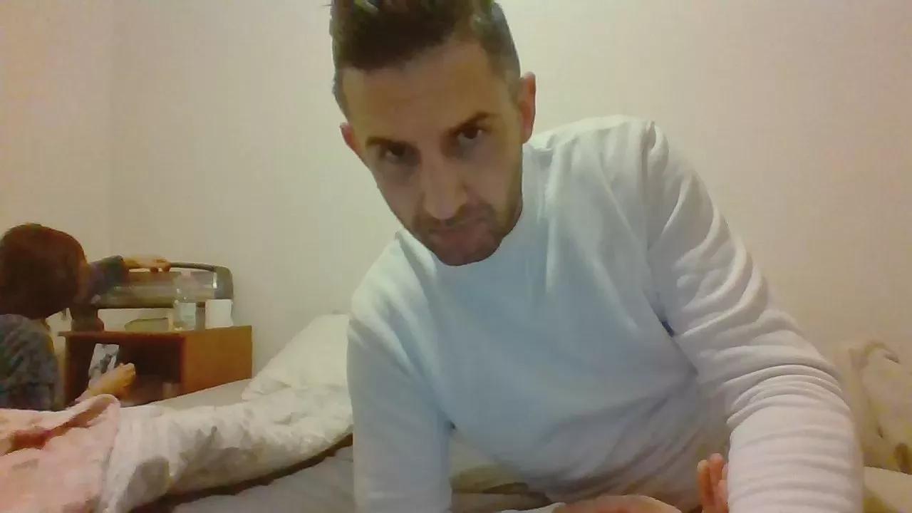 sexyteenandpapi on Cam4 