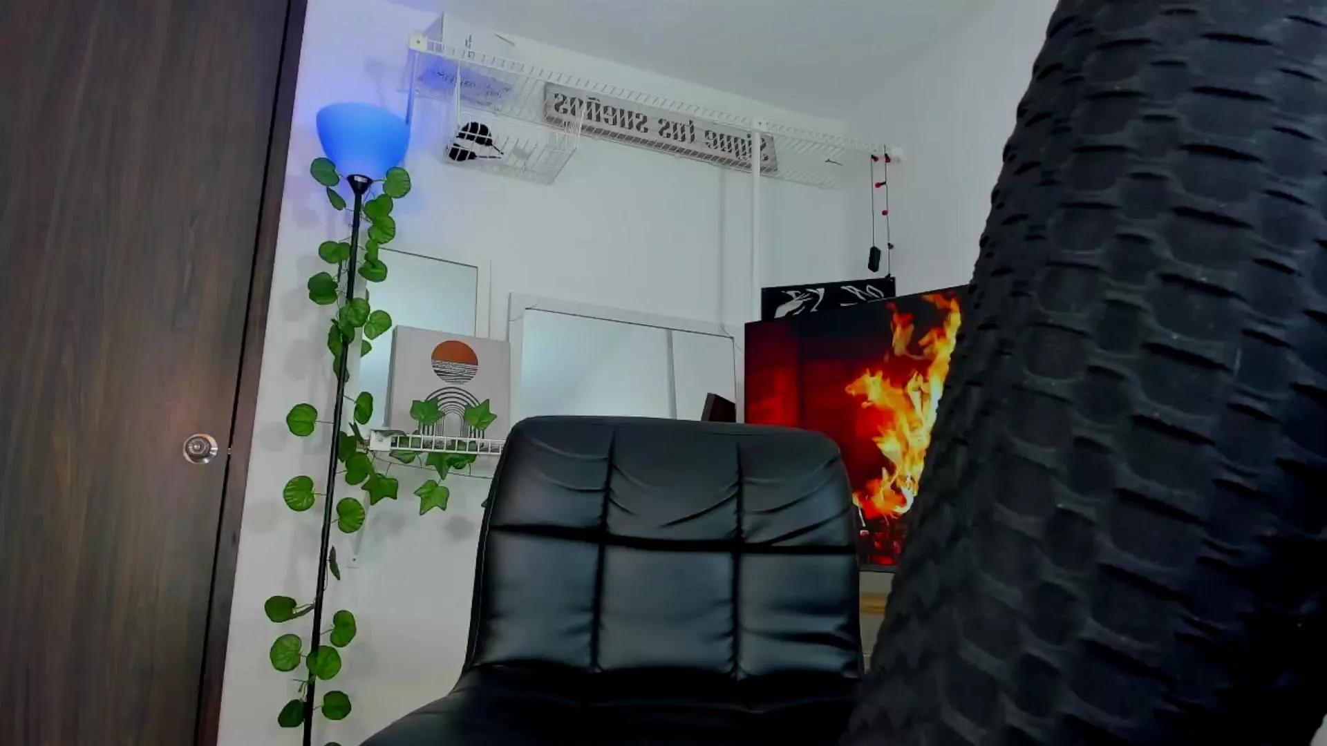 SharonGrowing on Cam4 