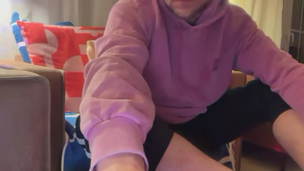 Offline sk8_bong on Cam4