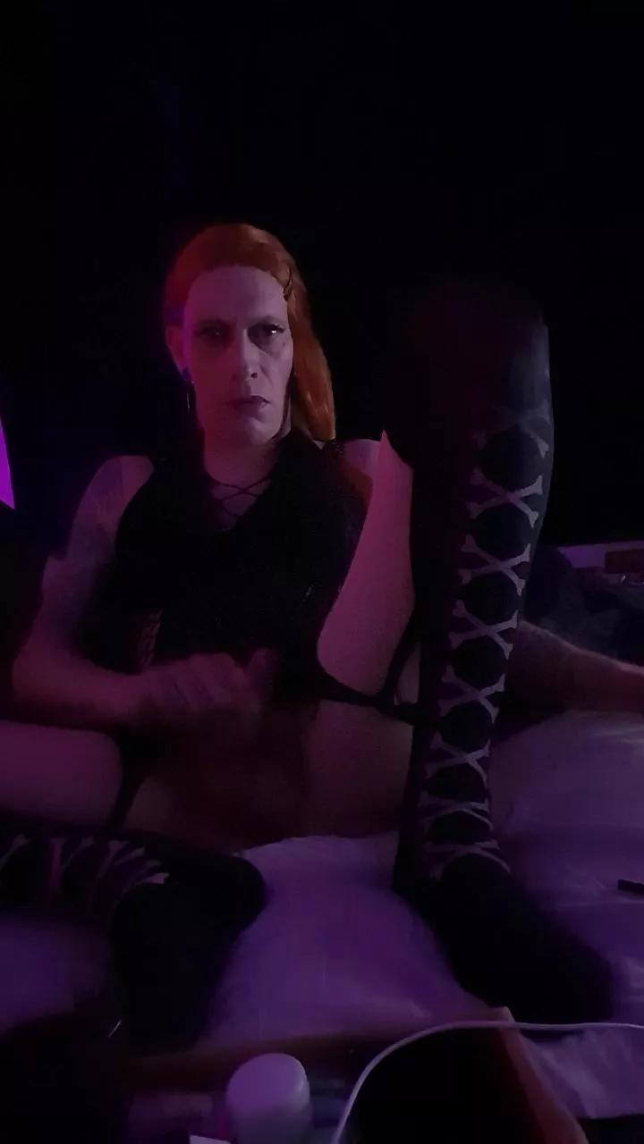 Slutty40xxx on Cam4 
