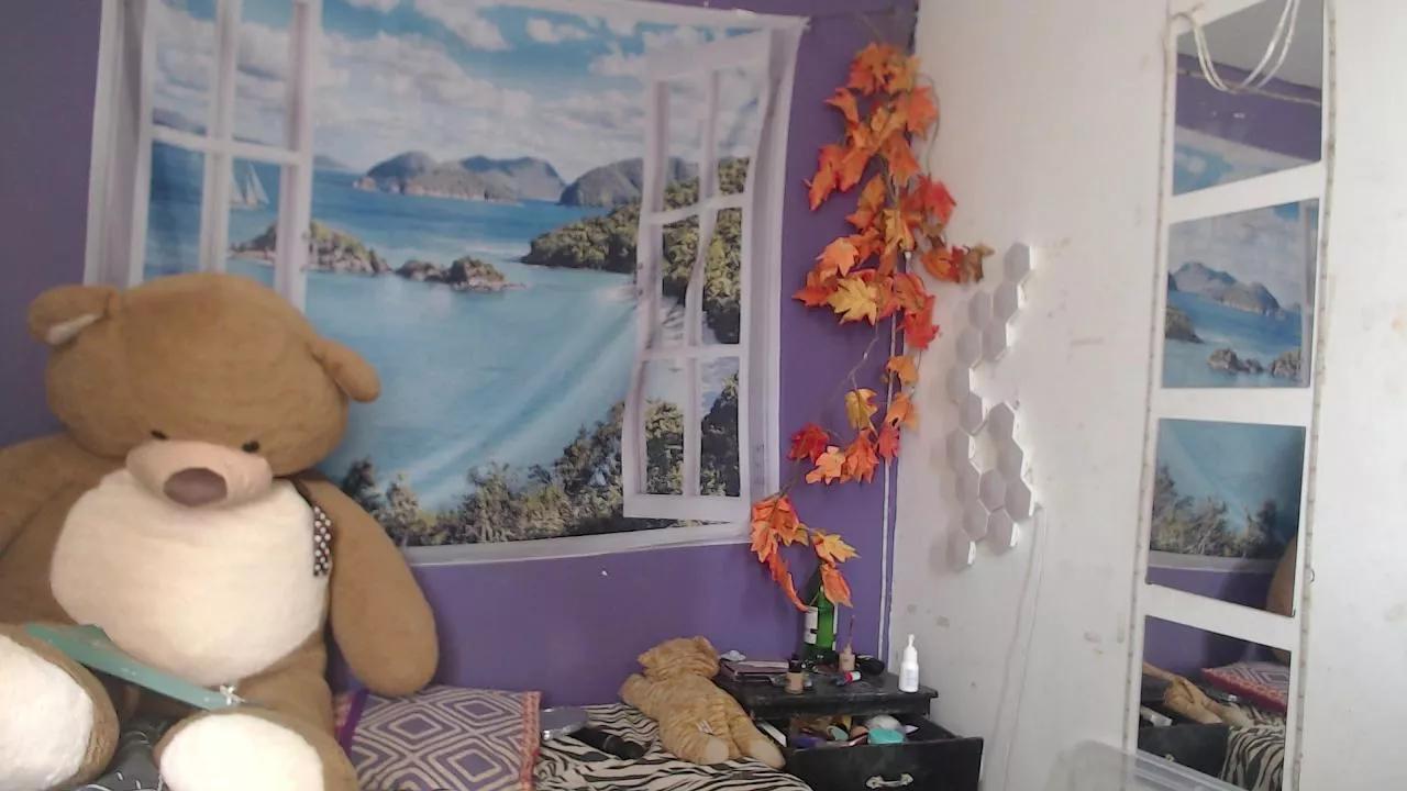 slutty_pet on Cam4 