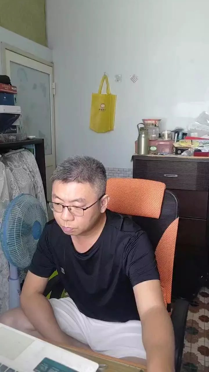 Offline smallweakTw on Cam4