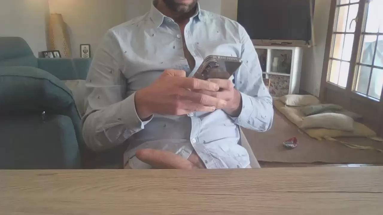 soumisdocile40 on Cam4 