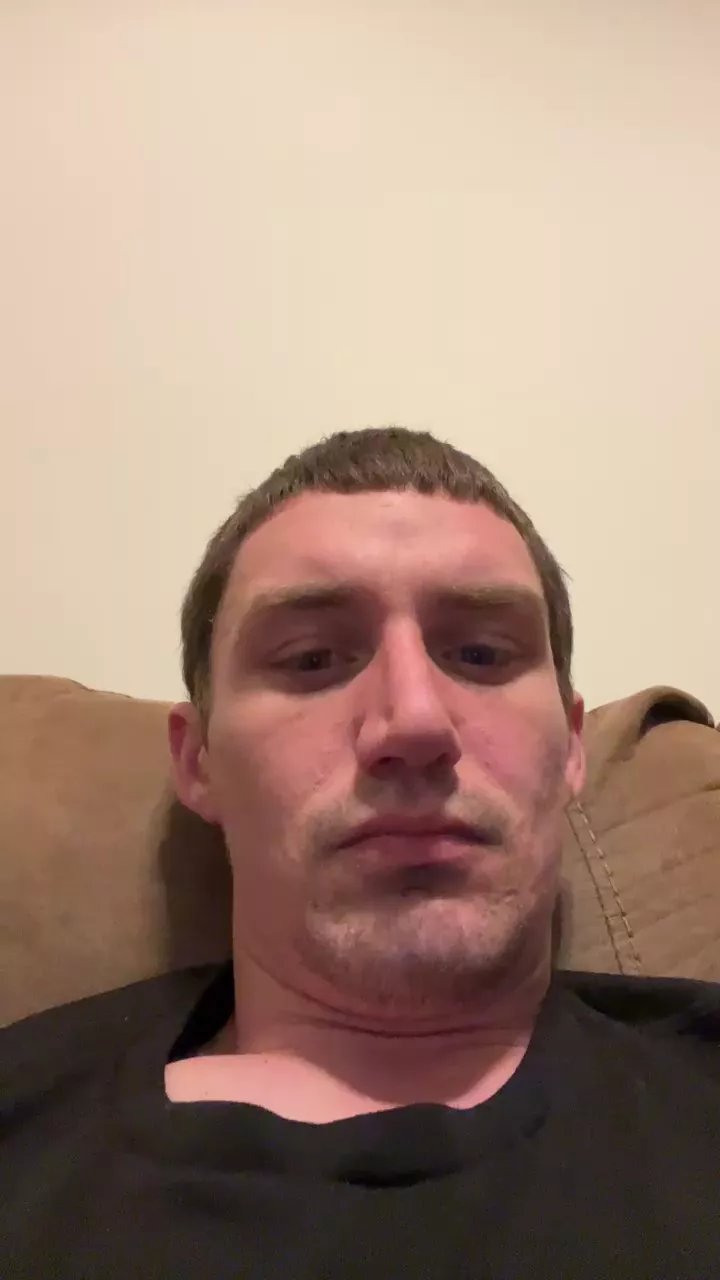 Offline SteelersBulls6 on Cam4