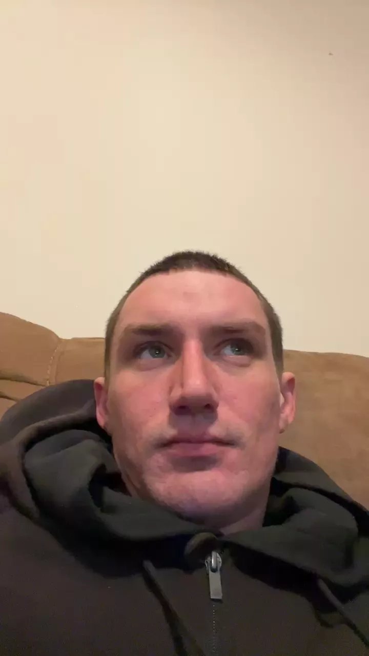 Offline SteelersBulls6 on Cam4