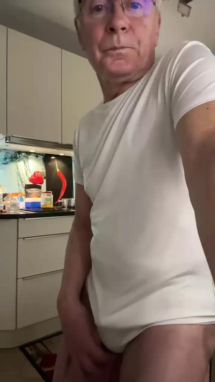 Strolch1707 on Cam4 