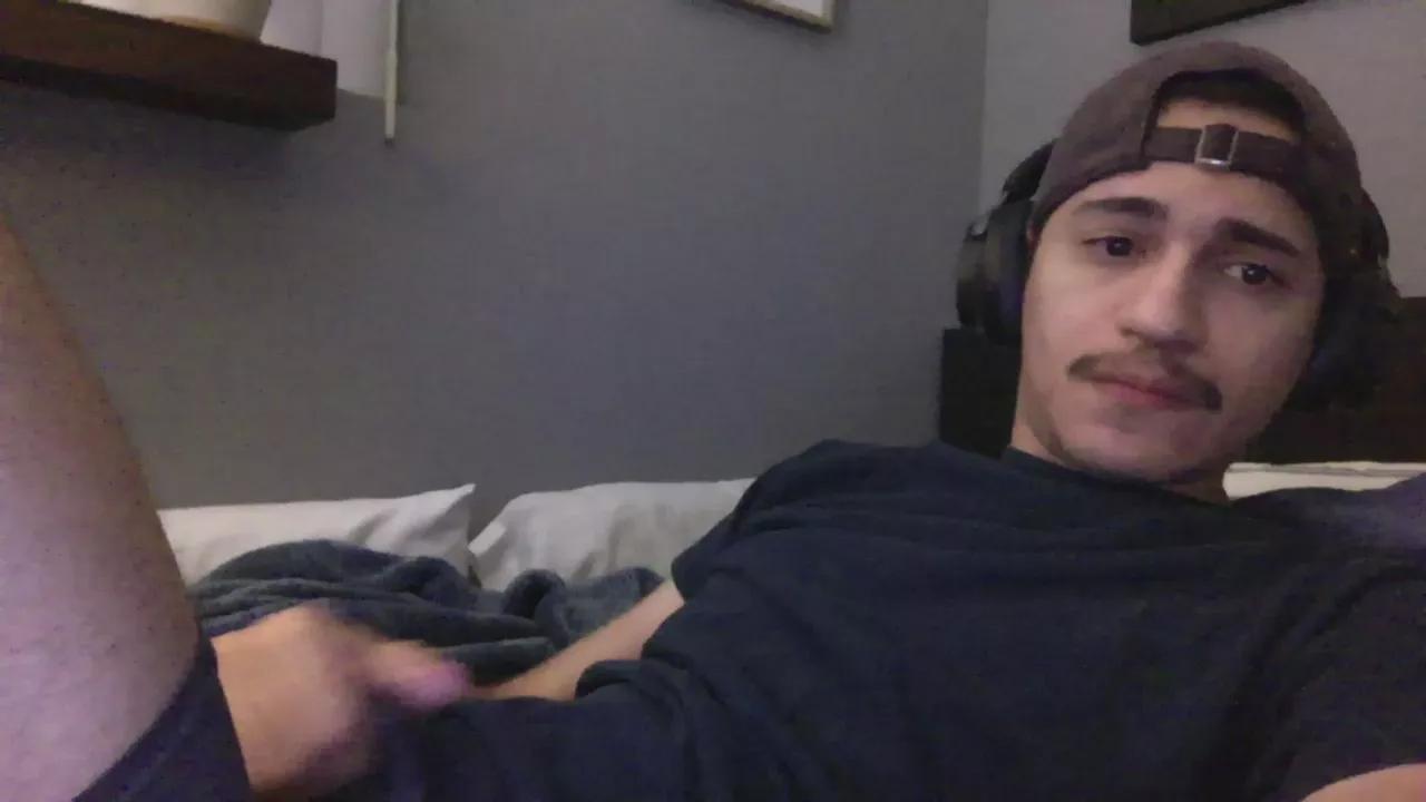 TheBigShip on Cam4 