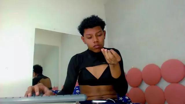 ThiaraVarannes on Cam4 