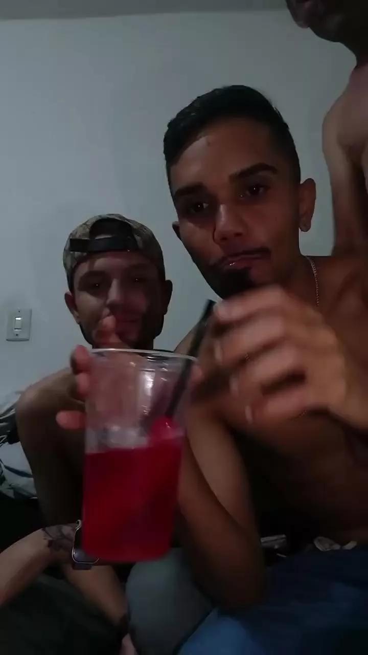 Tiito2020 on Cam4 