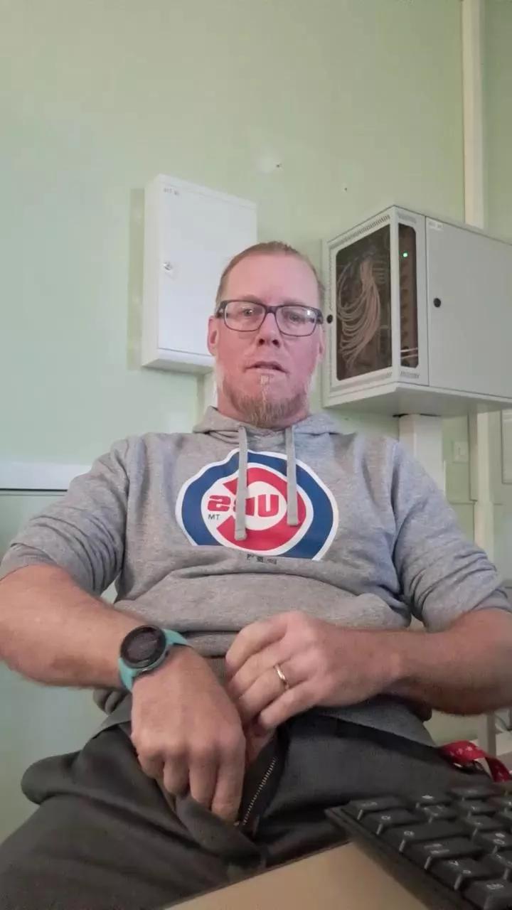 toebsexxx on Cam4 
