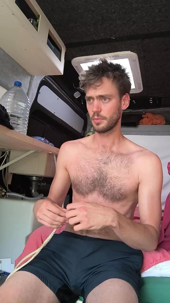 toinuss on Cam4 