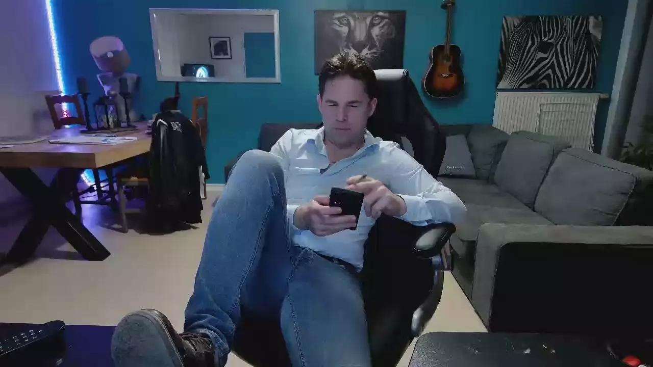 tomsauwer on Cam4 
