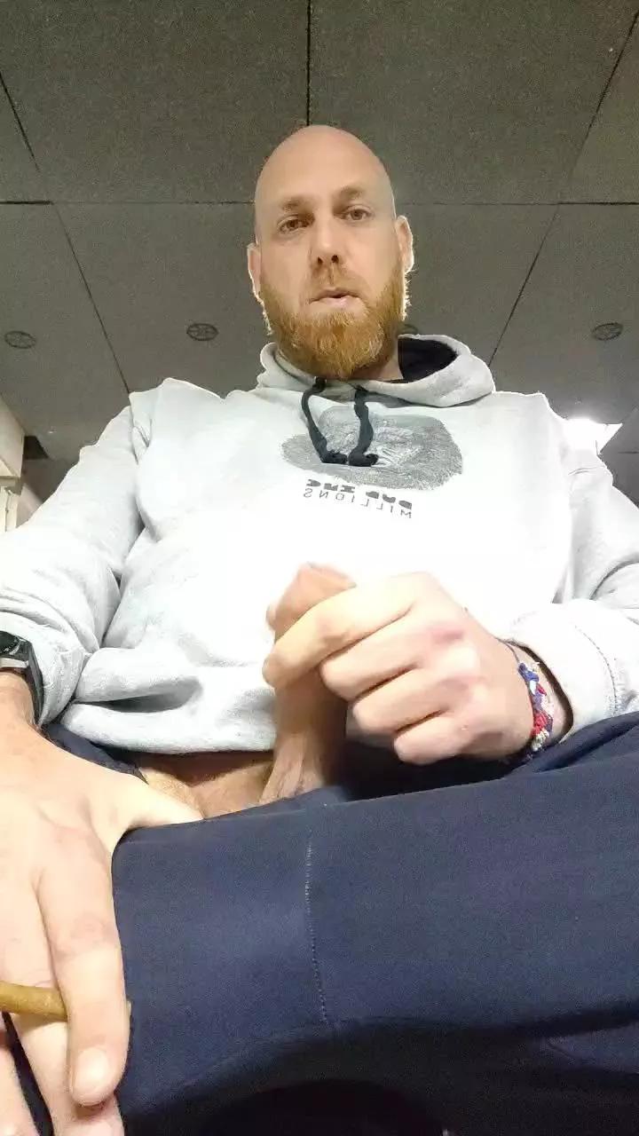 Tomtoyz on Cam4 