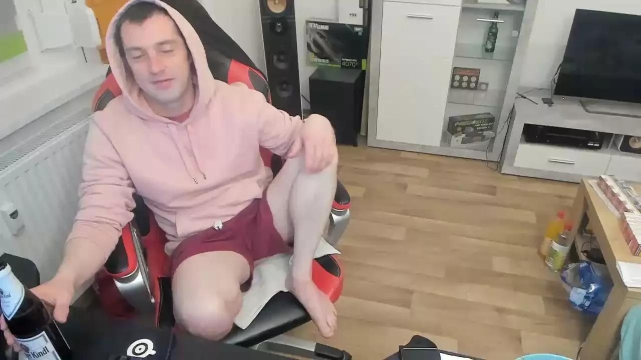 tonibiteen21 on Cam4 