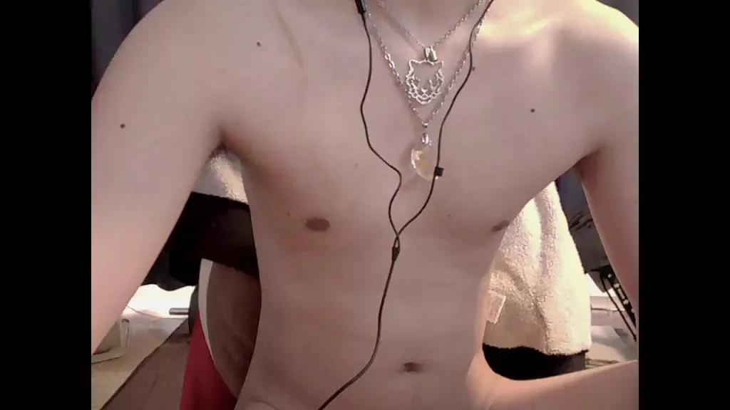 toramaruuuu on Cam4 