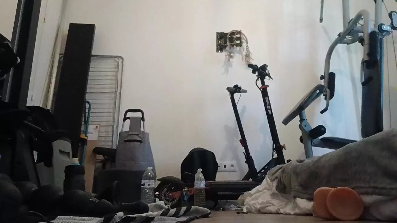 Offline totati92 on Cam4